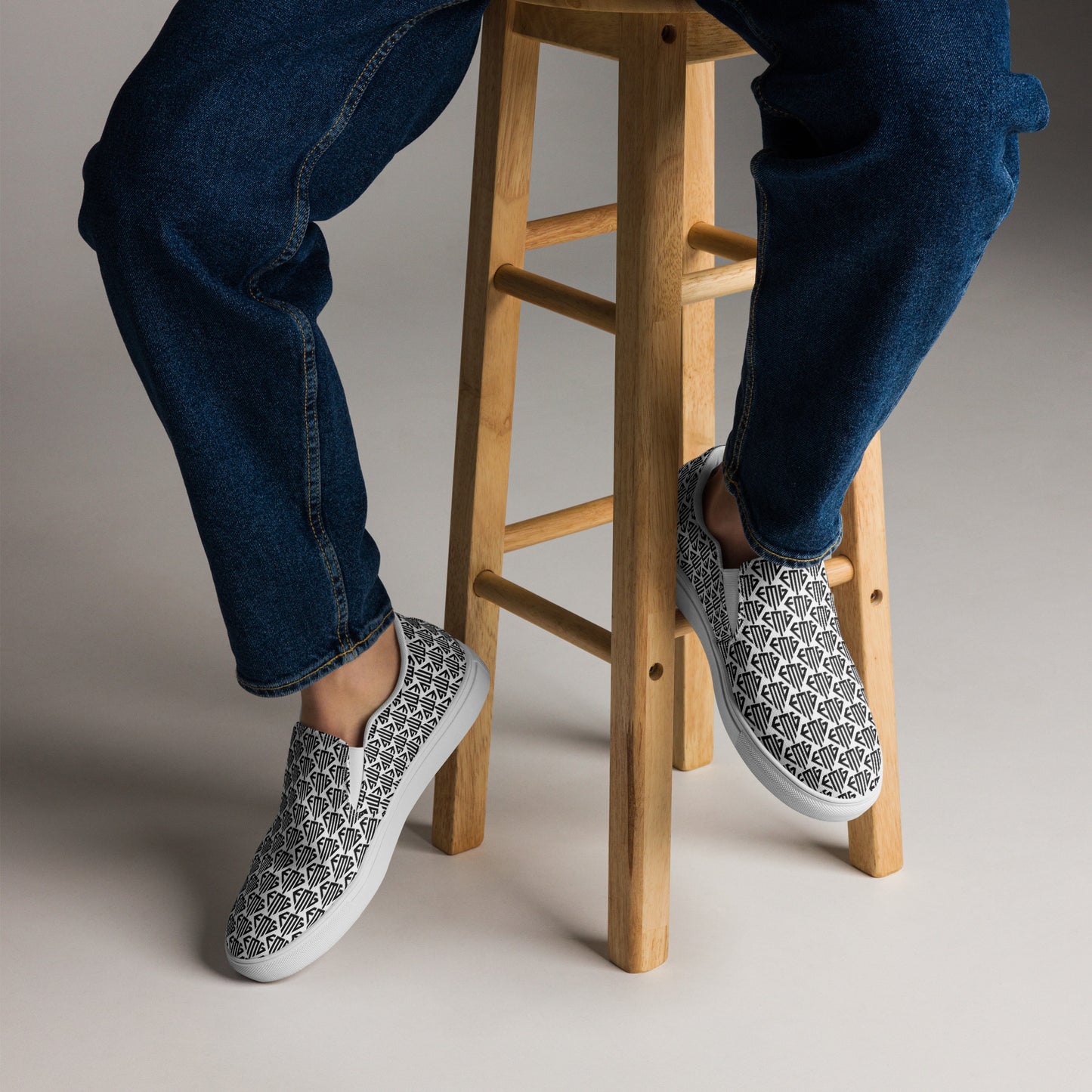 Black <EMG> Logo Pattern Men’s Slip-on Canvas Shoes